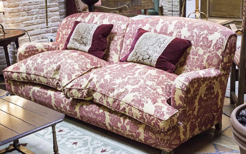 sofa trang trí họa tiết, hoa văn độc đáo