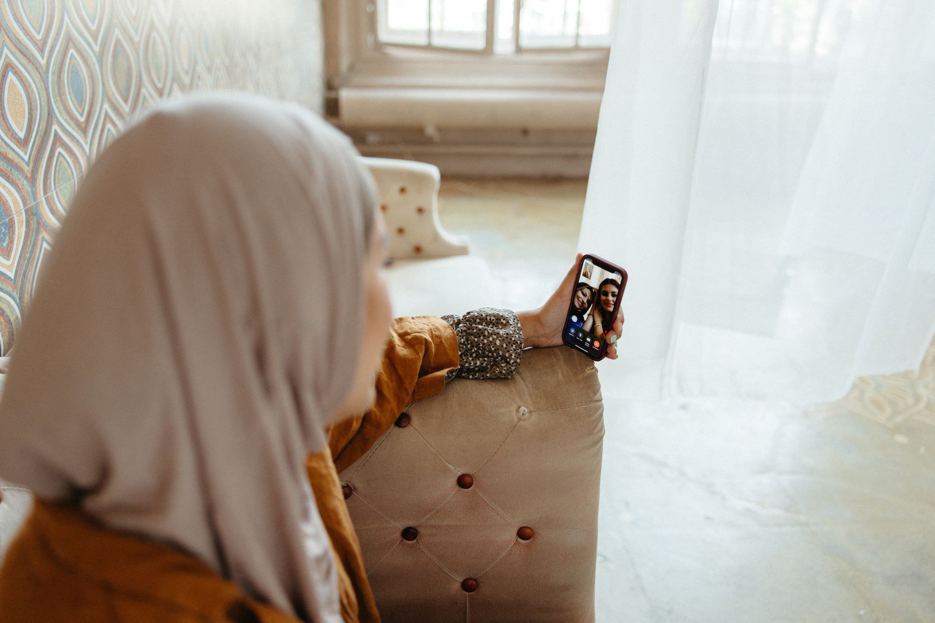 App gọi video, nhắn tin miễn phí để liên lạc với đại lý thu mua ở xa App gọi video, nhắn tin miễn phí để liên lạc với đại lý thu mua ở xa